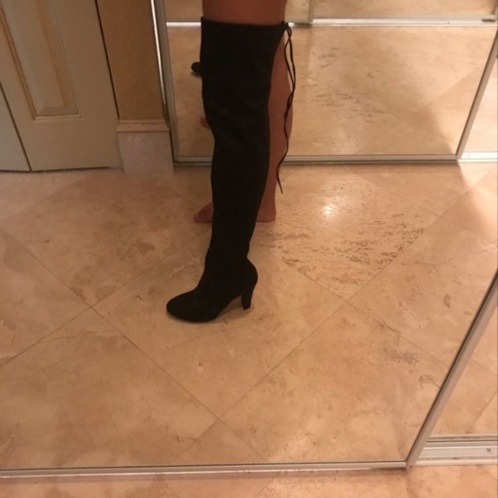 Boots - Picture 4 of 4